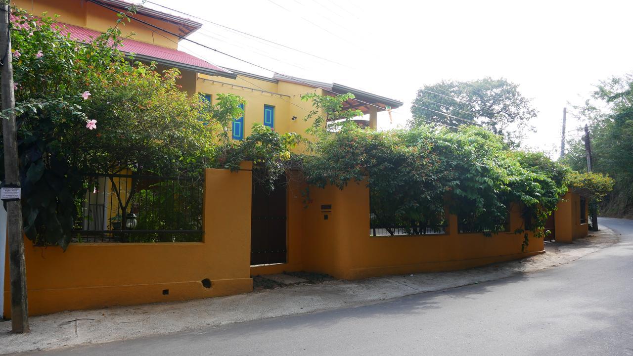 Yoho Home Away Home Kandy Exterior foto